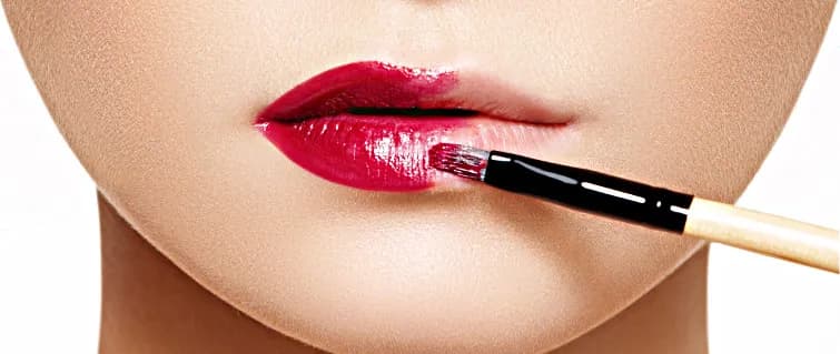 Jak dobrać czerwoną szminkę, by uniknąć modowych wpadek?